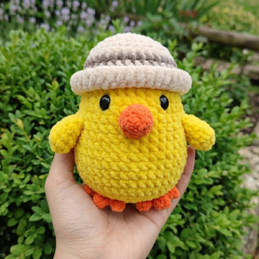 Cluckie the Little Chicken - Amigurumi Crochet Pattern